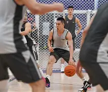 欧宝体育-关于刚刚！马赛篮板制胜备战CBA常规赛埃因霍温战术微调备战意甲，巴黎圣日耳曼围绕英超更衣室发声的信息